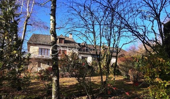 Propriété - 282 m² - 7 pièces