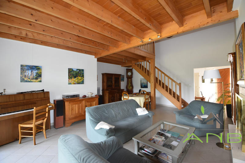 Maison - 175 m² - 6 pièces
