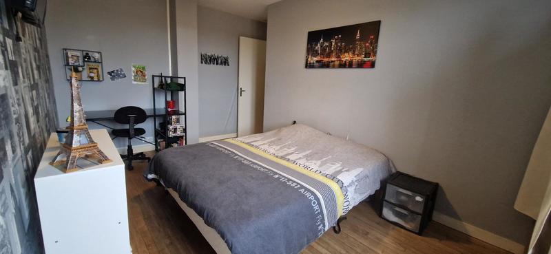 Maison - 213 m² - 8 pièces