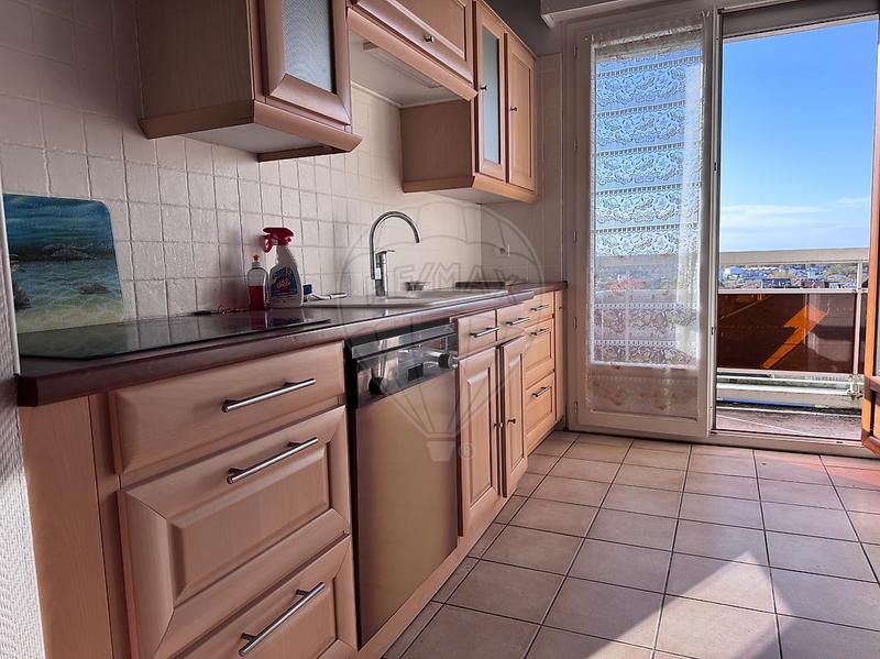 Appartement - 100 m² - 4 pièces