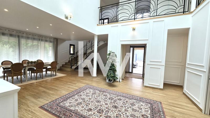 Maison d'architecte - 446 m² - 9 pièces