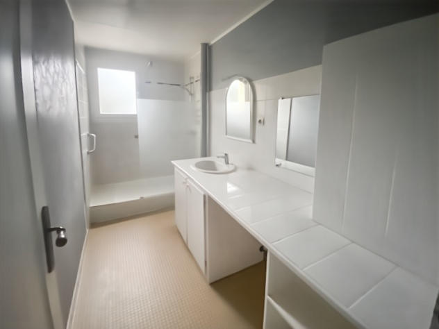 Appartement - 102 m² - 5 pièces