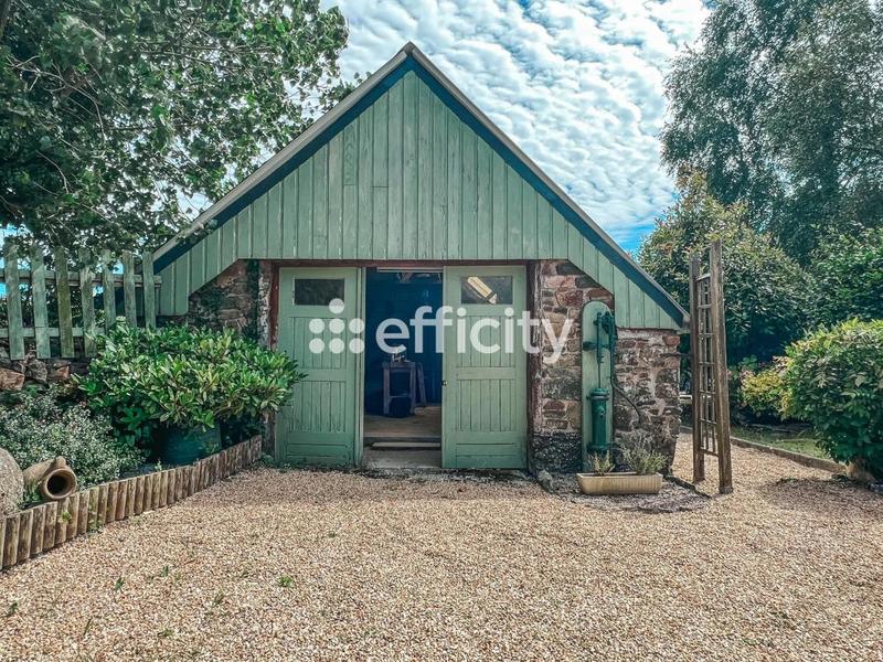 Maison - 150 m² - 8 pièces