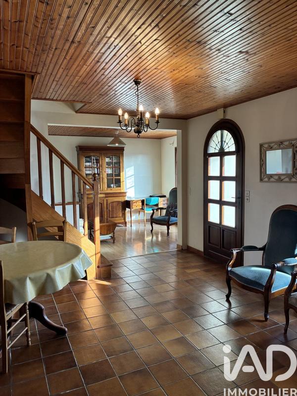 Maison - 94 m² - 5 pièces