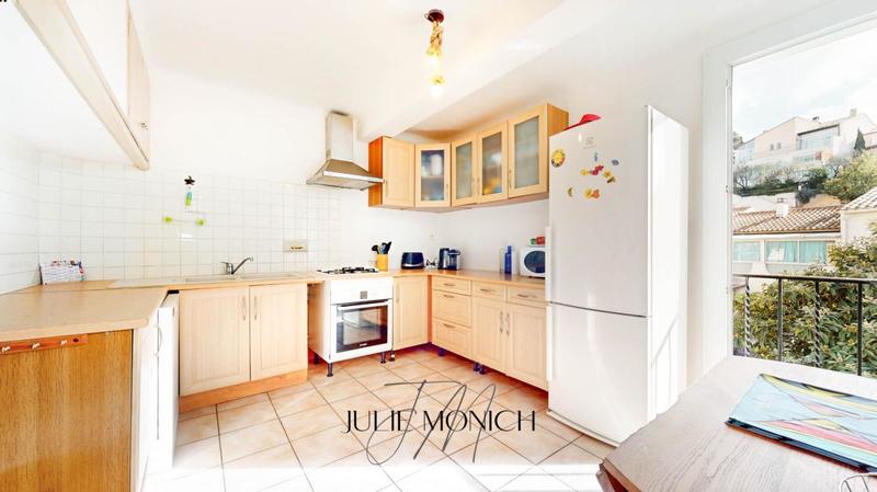 Appartement - 84 m² - 4 pièces