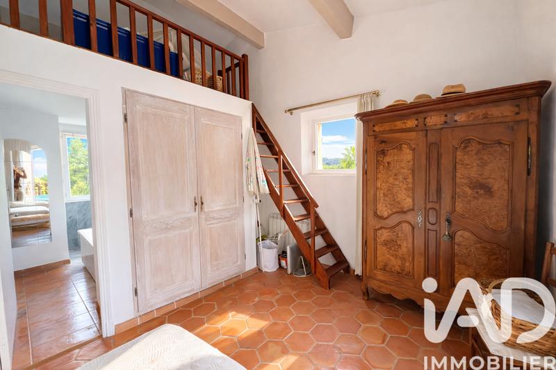 Maison - 193 m² - 5 pièces