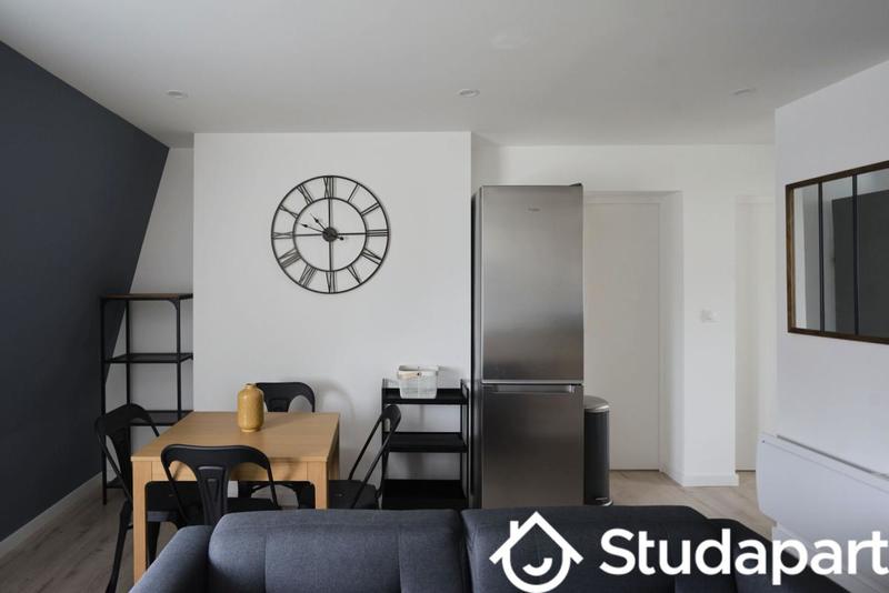 Chambre - 9 m² - 1 pièce