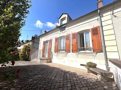 Maison - 88 m² - 5 pièces