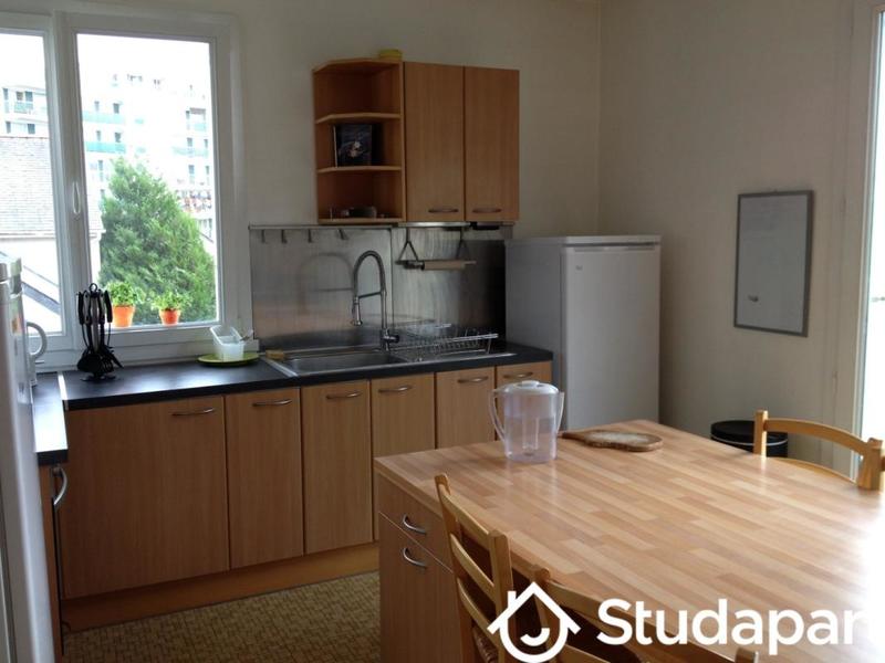 Chambre - 13 m² - 1 pièce