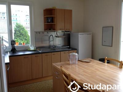 Chambre - 13 m² - 1 pièce