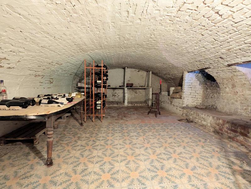 Maison - 234 m² - 8 pièces