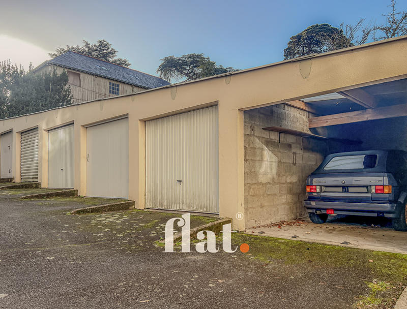 Parking / Garage - 14 m²