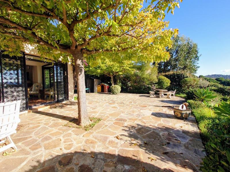 Maison jumelée - 92 m² - 3 pièces