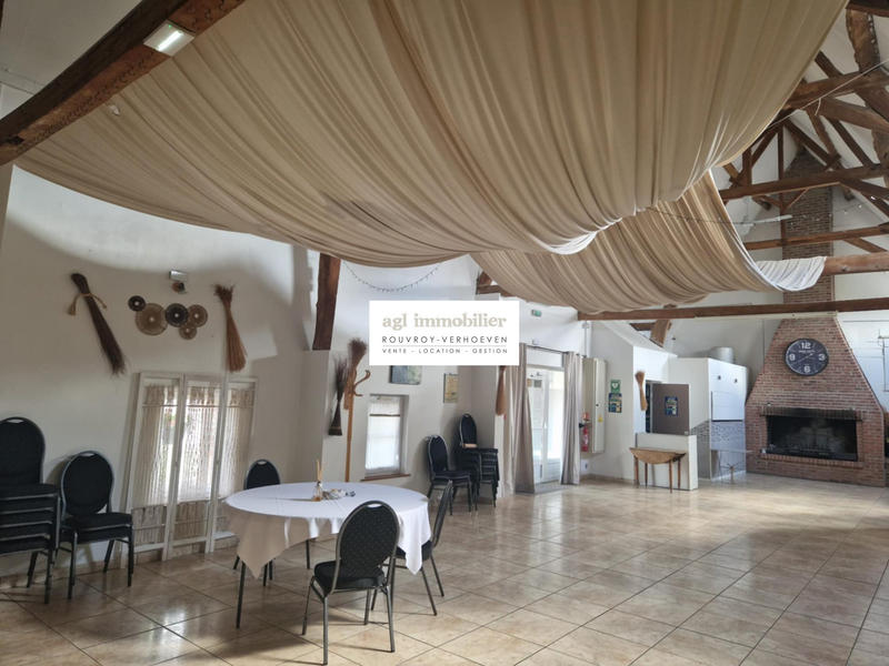 Maison - 483 m² - 12 pièces