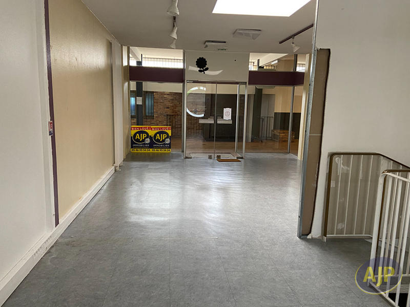 Local commercial - 50 m² - 2 pièces