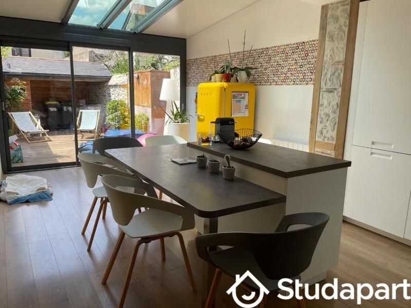 Chambre - 10 m² - 1 pièce