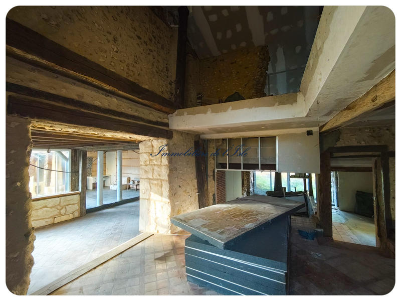 Maison - 208 m² - 4 pièces