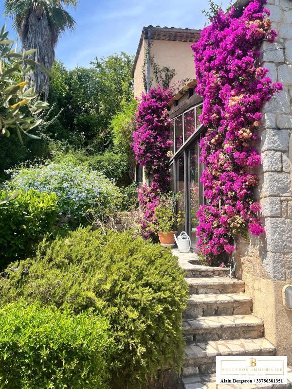 Villa - 197 m² - 8 pièces