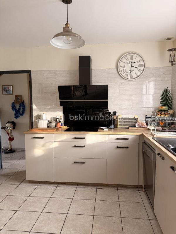 Maison - 140 m² - 5 pièces