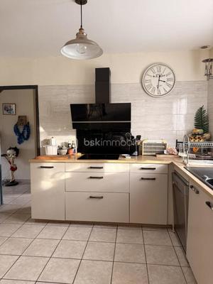 Maison - 140 m² - 5 pièces