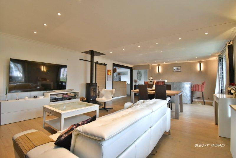 Maison traditionnelle - 200 m² - 6 pièces