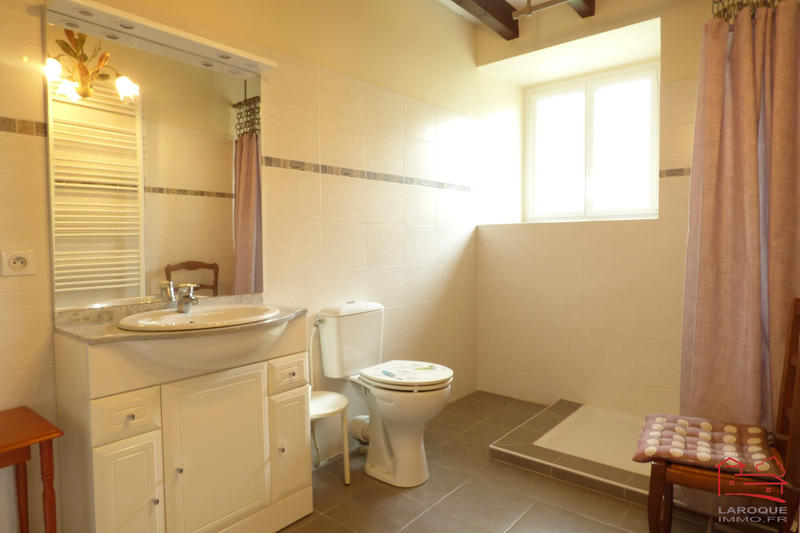 Maison - 239 m² - 5 pièces