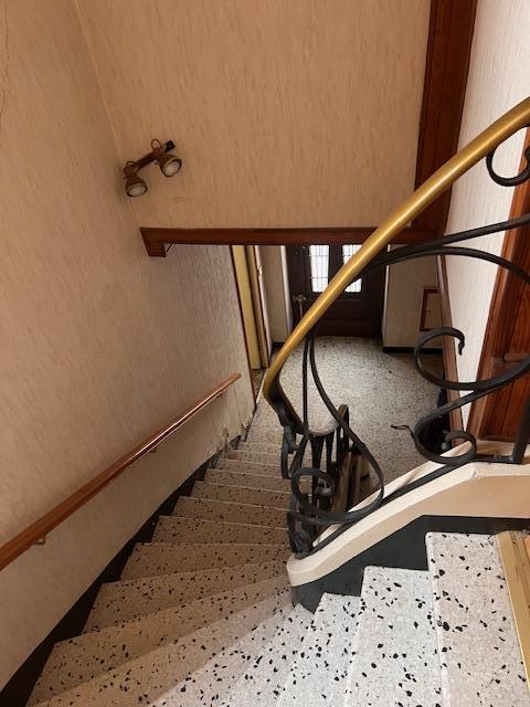 Maison de ville - 207 m² - 10 pièces