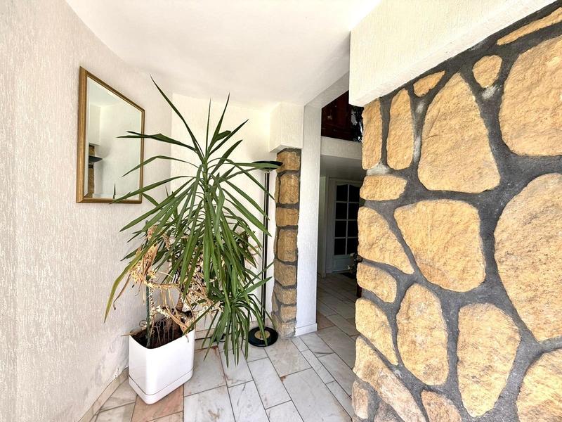 Maison - 274 m² - 6 pièces