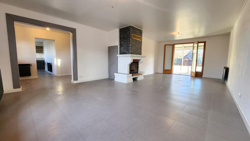 Maison - 252 m² - 6 pièces