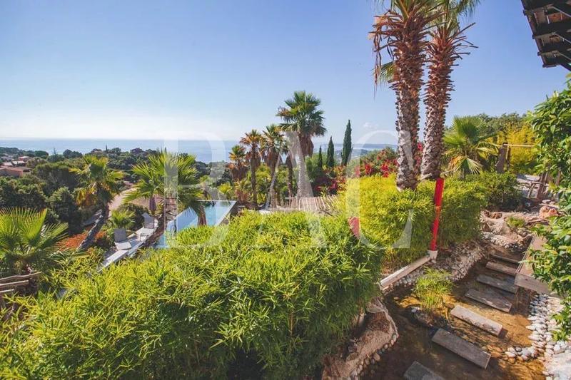 Villa - 400 m² - 11 pièces