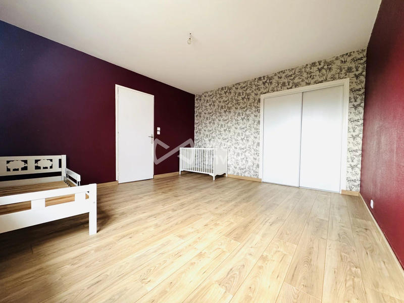 Maison - 205 m² - 7 pièces