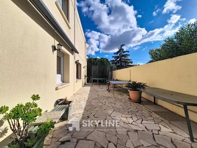 Maison - 223 m² - 6 pièces