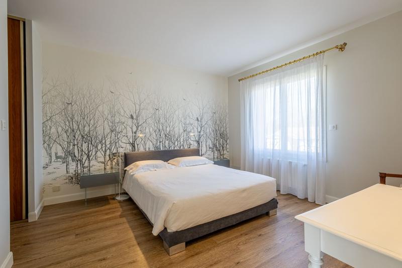 Maison traditionnelle - 188 m² - 7 pièces