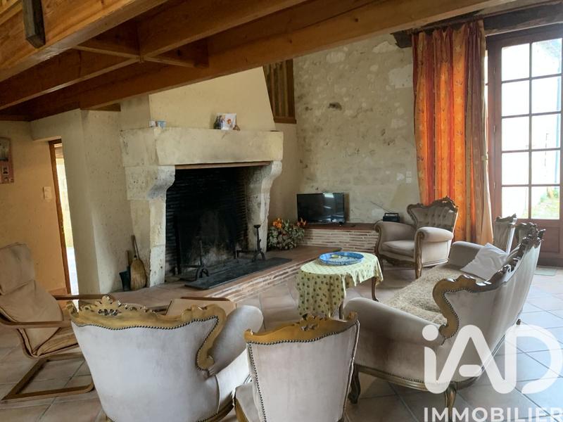 Maison - 495 m² - 4 pièces
