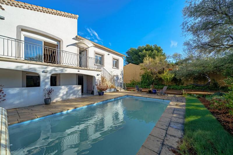 Maison - 192 m² - 7 pièces