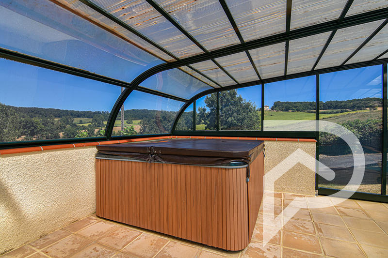 Maison - 162 m² - 7 pièces