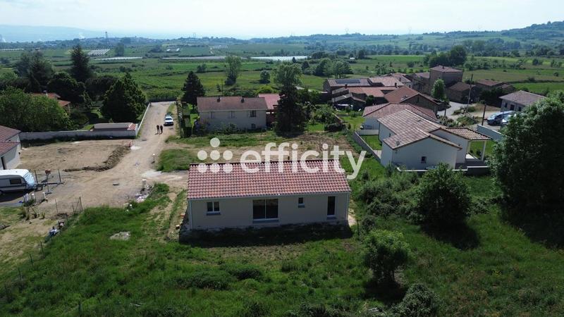 Maison - 104 m² - 4 pièces