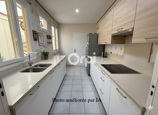 Maison - 95 m² - 4 pièces