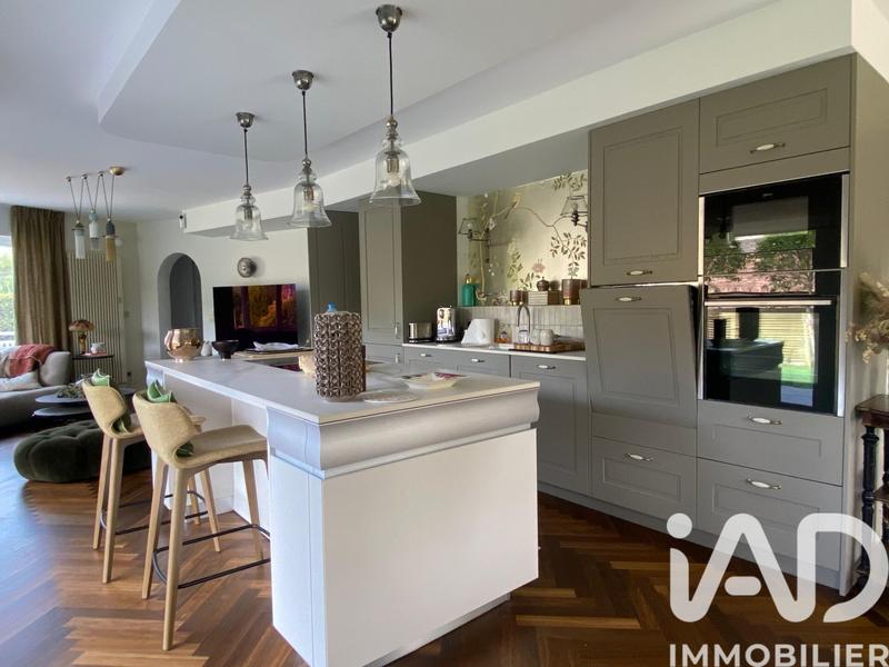 Maison - 128 m² - 7 pièces