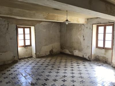 Maison - 202 m² - 8 pièces