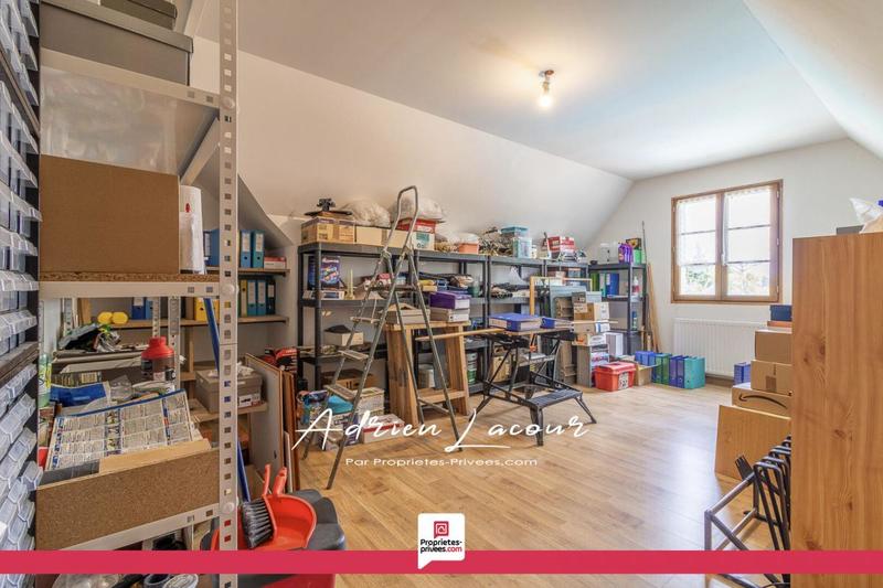 Maison - 242 m² - 10 pièces