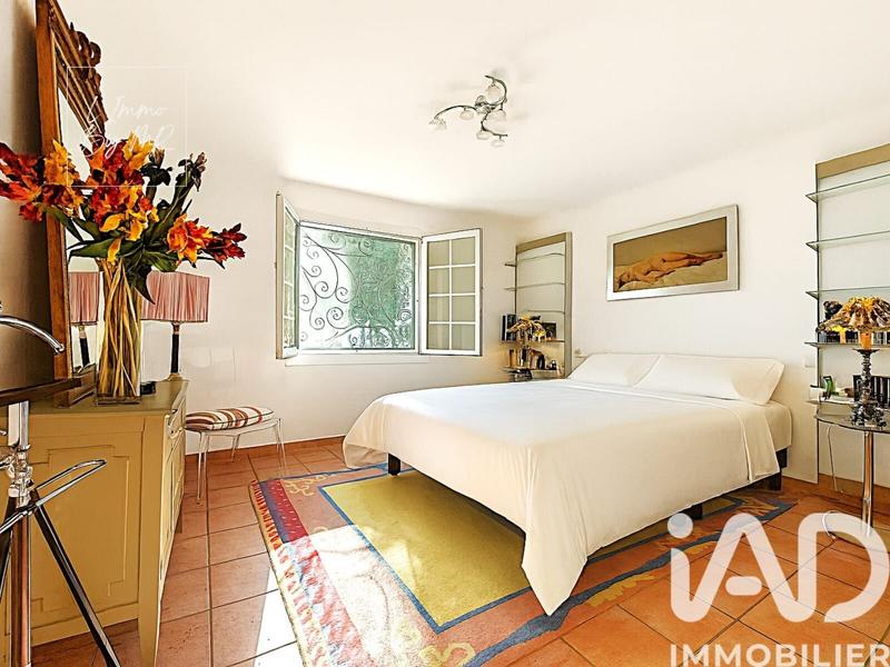 Maison - 265 m² - 6 pièces