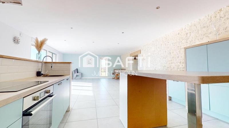 Maison - 230 m² - 8 pièces