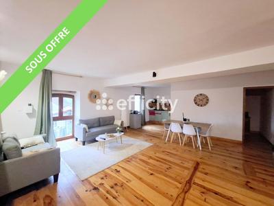 Maison - 241 m² - 10 pièces