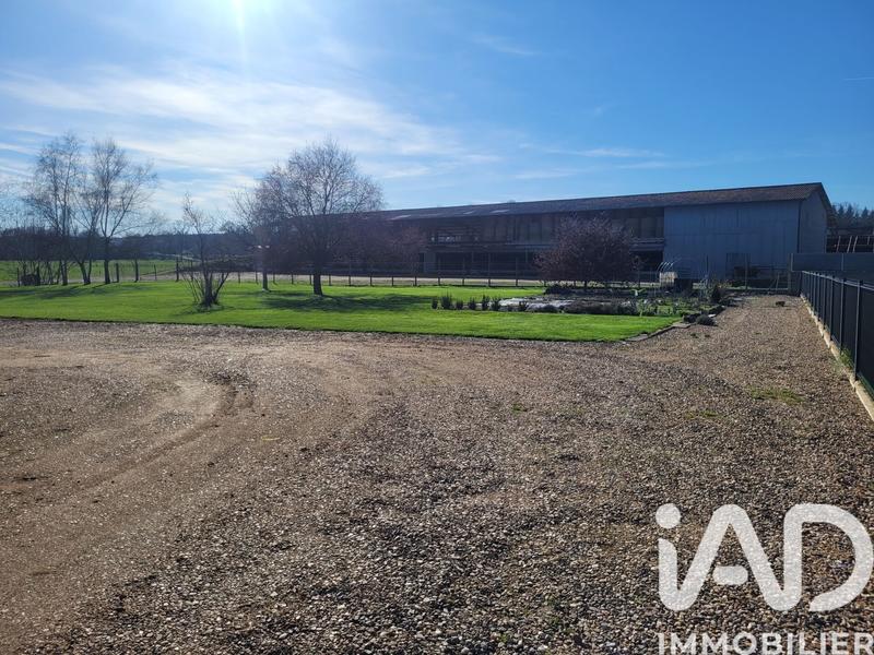 Maison - 216 m² - 7 pièces