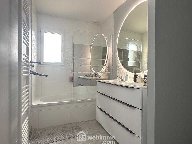 Maison - 108 m² - 4 pièces