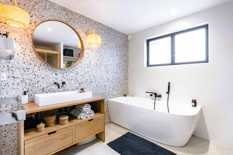 Maison - 165 m² - 9 pièces