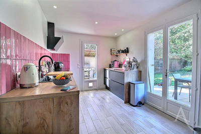 Maison - 157 m² - 8 pièces