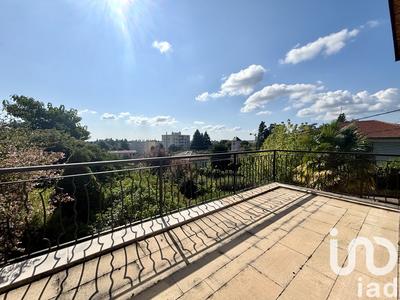 Maison - 300 m² - 7 pièces