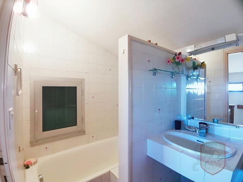 Maison - 180 m² - 5 pièces